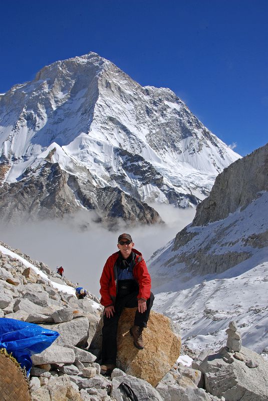 9 6 Jerome Ryan With Makalu Behind From Trail To East Col Camp